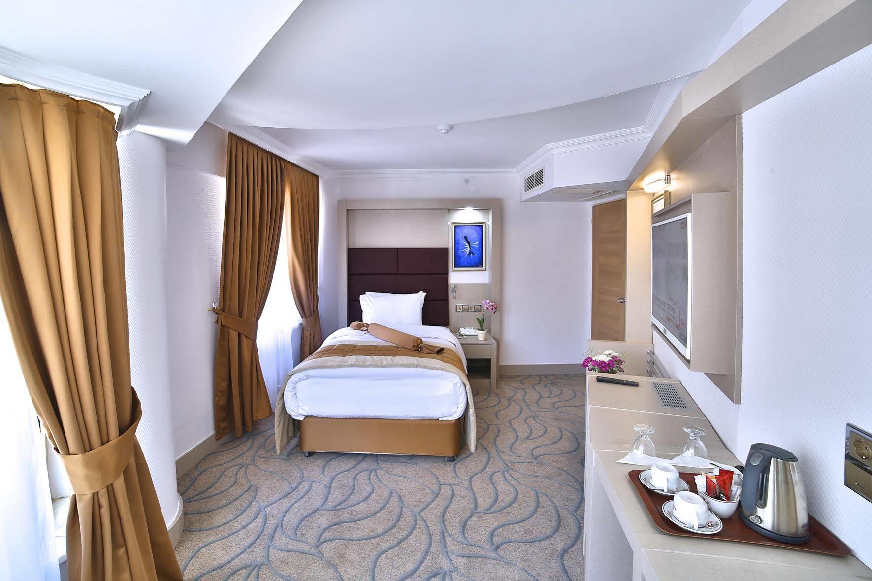 Elazig Marathon Hotel エクステリア 写真